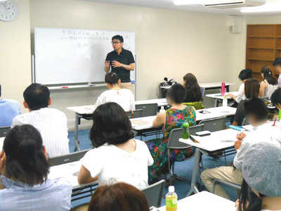 脱世間起業セミナー開催の様子