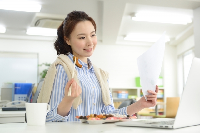 忙しい女性の画像